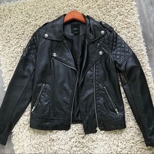 Forever 21 faux leather jacket 🖤